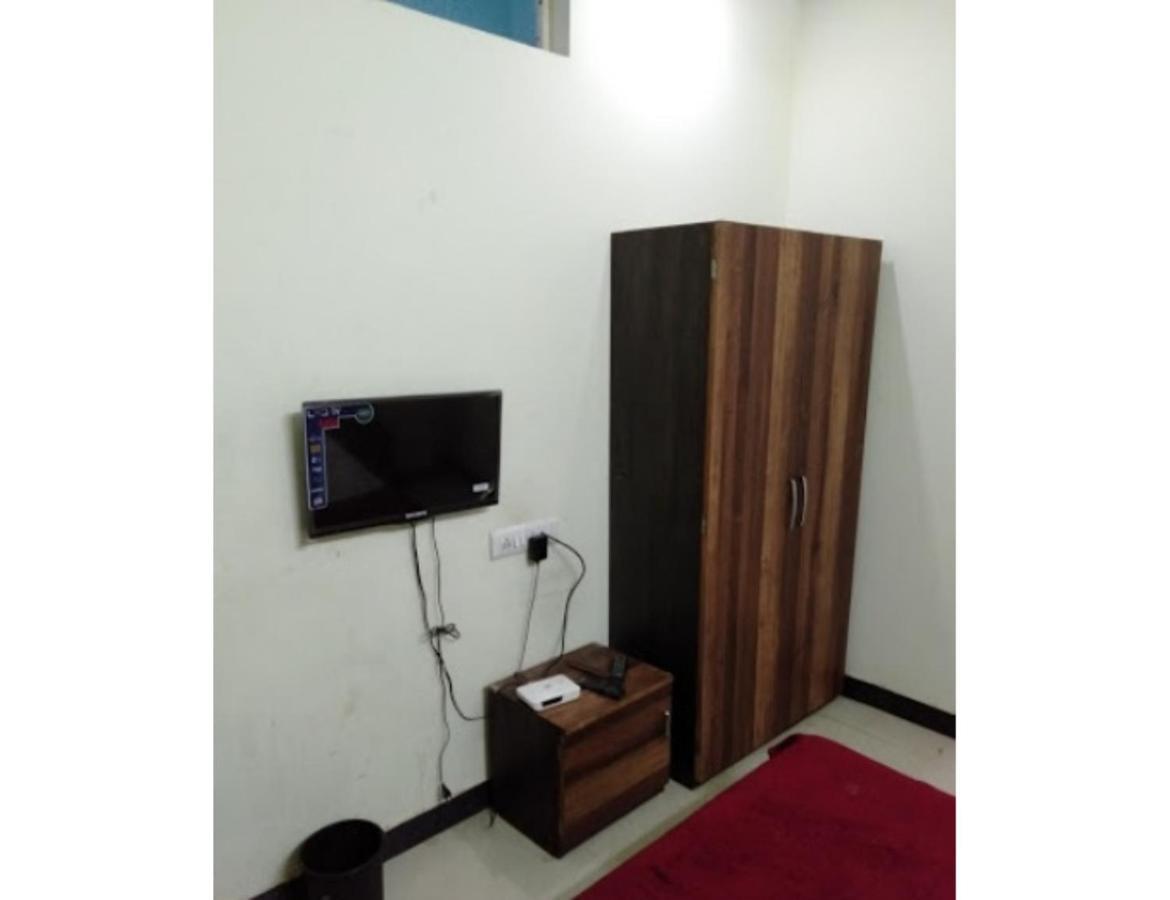 Hotel Adarsh, Ujjain Ngoại thất bức ảnh