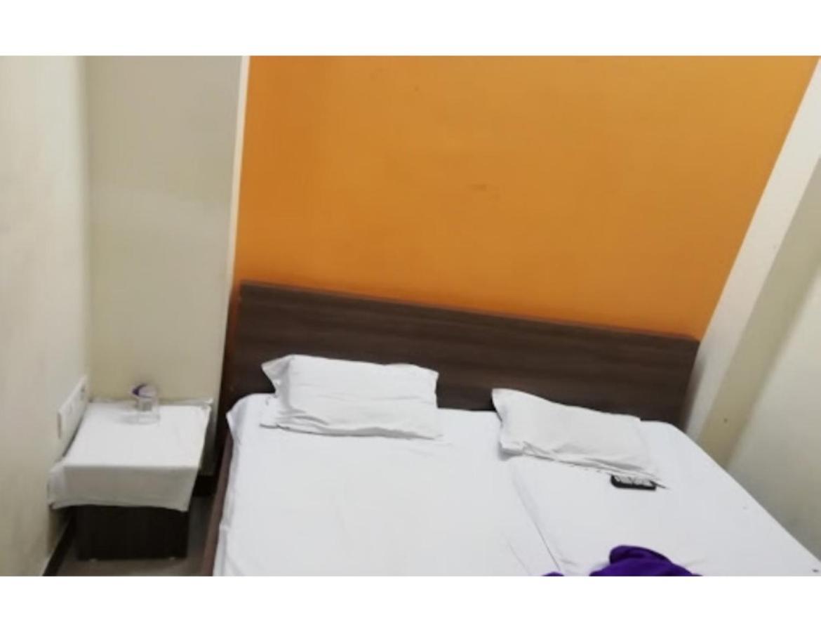 Hotel Adarsh, Ujjain Ngoại thất bức ảnh