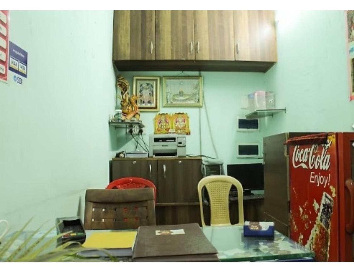 Hotel Adarsh, Ujjain Ngoại thất bức ảnh