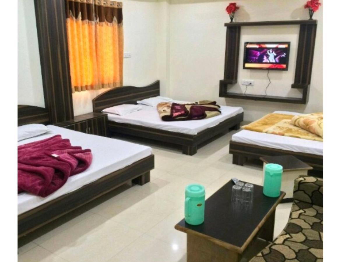 Hotel Adarsh, Ujjain Ngoại thất bức ảnh